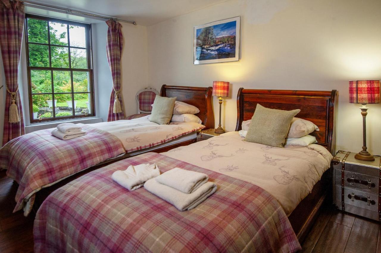 The Falls Of Dochart Inn Killin Exterior foto